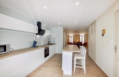 3 Bedroom Nice Home In Saint-Génis-Des-Fontai - Foto 2