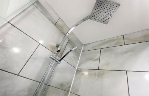 Studio - Kitchen - Parking - Ideal for Contractors - Foto 23