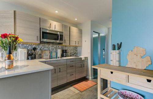 Cozy Aviation Style Lake View Condo at The Shores - Foto 34