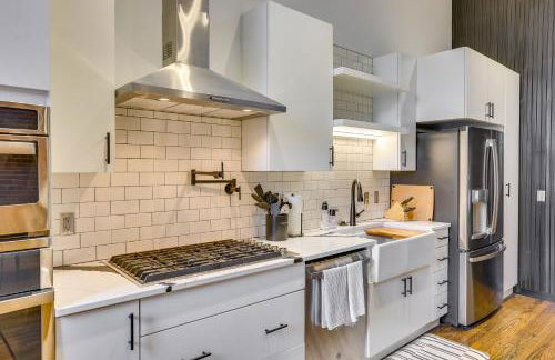 Downtown Omaha Getaway with Deck and Gas Grill! - Foto 11