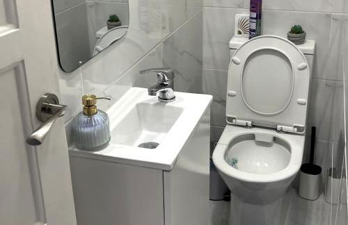 Chachino Guesthouse -5 Mins walk to Train & Bus Station - Foto 63