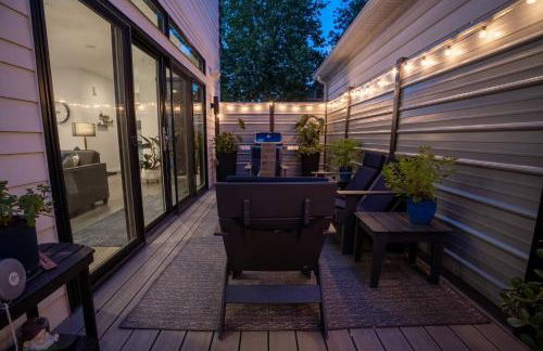 3 bed 3 bath Modern Luxury Home with Hot Tub and Rooftop Patio - Foto 71