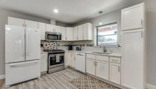 Modern, Roomy, Game Room, Patio, Family Home, Private Parking - Foto 2