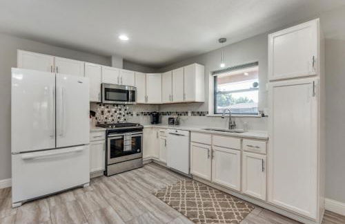 Modern, Roomy, Game Room, Patio, Family Home, Private Parking - Foto 2