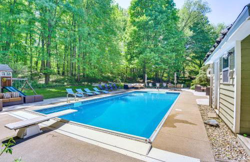 Huge Family Home with Pool - 13 Mi to Lake Michigan! - Foto 36