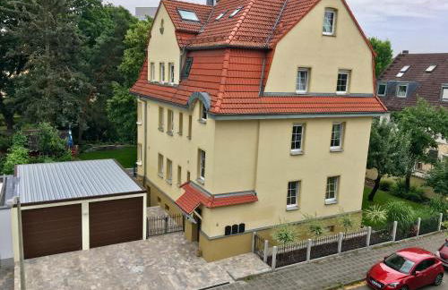 Top Wohnung in Stadtvilla mit Terrasse und Garten - Foto 25