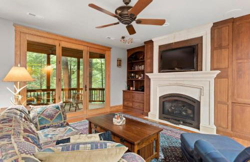 Falling Waters at Rumbling Bald - Foto 18