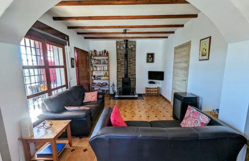 Stunning Villa Felipe, with private pool & hot tub - Foto 6