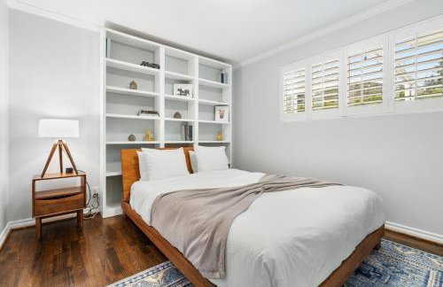 Charming Home in Bellevue Near Downtown n Microsoft - Photo 25