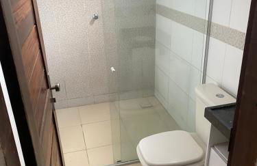 Casa Grande com 2 quartos e 3 camas com AR CONDICIONADO nos dois quartos - Foto 19