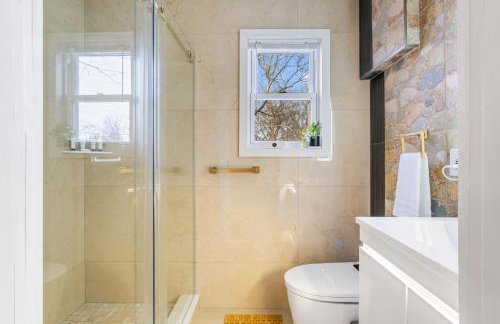 5BR Home Minutes to NYC and FIFA 2026 Sleeps 16 - Foto 57