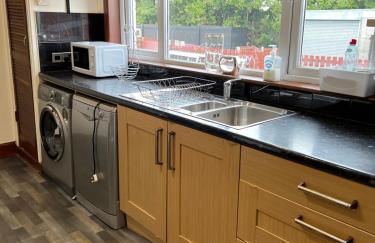 4 bed bungalow near Airport - Foto 29