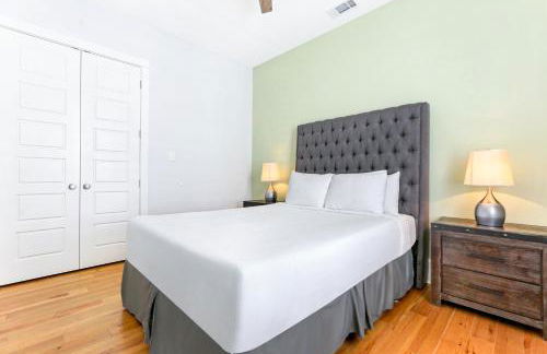 Hosteeva Amazing 4 BR Modern Condo with Balcony Near Frnch Quarter - Foto 32