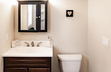 Lovely 3BR Homewith free parking-WALK to WP Gate - Foto 2