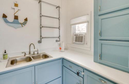 Lakefront Gem with Watercrafts and Dock in Coldwater! - Foto 13