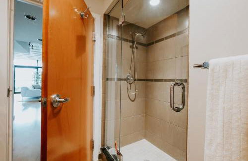 Timeless Modern Luxury at Bellerive on the River - Photo 29