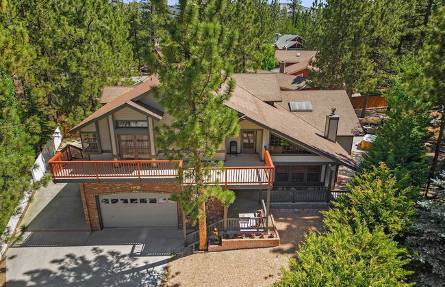 Alpenglow Chateau by Avantstay Ideal Big Bear Location w/ Pool Table & Hot Tub! - Foto 39