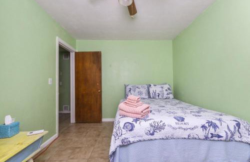 Charming Waterfront Cabin Cabin - Photo 23