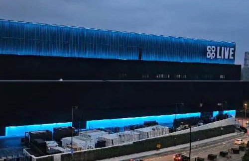 Cityfront Luxe Apt Near City Centre Facing Etihad & Coop Live, Free Parking - Foto 3