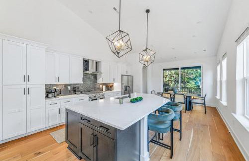 Modern 4BR Retreat in Uptown! - Foto 10