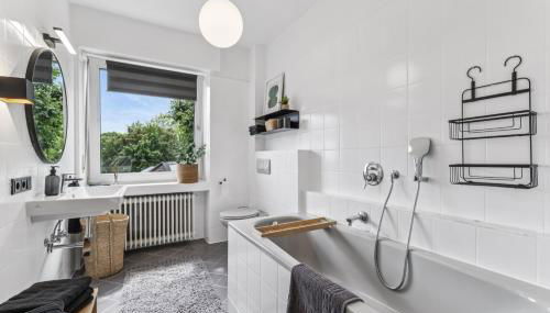 Groß - modern - nah an Köln- Luxuriöse Wohnung für 8 Personen in Remscheid - Foto 5