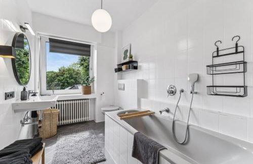 Groß - modern - nah an Köln- Luxuriöse Wohnung für 8 Personen in Remscheid - Foto 5
