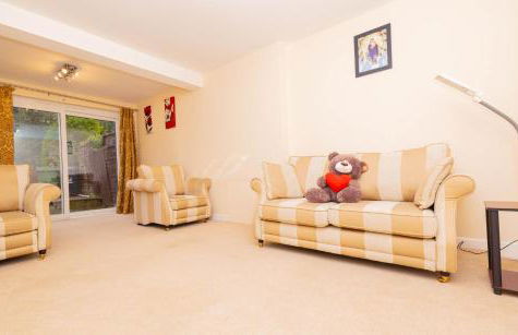 3 Bed - Sleeps 4 - Free Parking - Private Garden - Photo 19