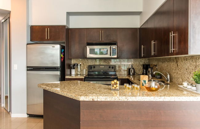 QuickStay CN Tower View Condo in Fort York - Foto 31