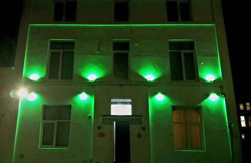 The Green Light House Studio 24 - Free Private Parking - Foto 16