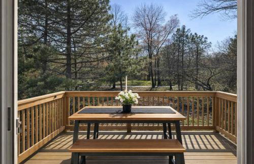 Private Oasis with Spacious Backyard - Foto 17