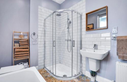 Quay House, North Coast 6 bedroom holiday home - Photo 21