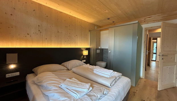 Charming Chalet With hot tub on Balcony - Foto 5, Habitación