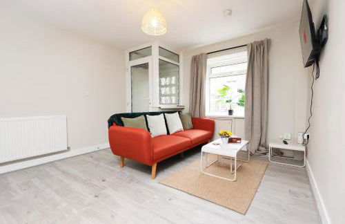 Perfect Booking 2 Bed Home in Merthyr Tydfil - Photo 18