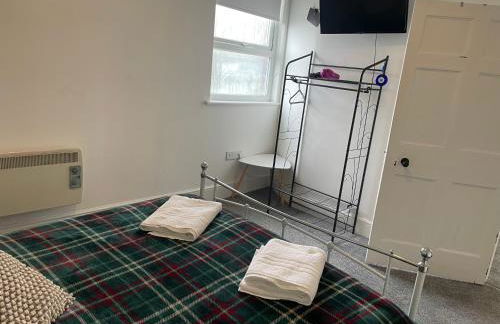 2 bed apartment complete with bedding and towels - Foto 20