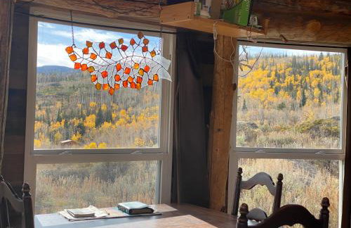 Red-tail Roundhouse at 22 West Cabins and Recreation - Foto 18