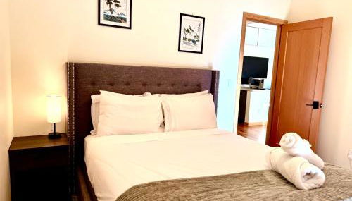 Luxury Family Retreat on Mercer Island Pet-Friendly, Pool Table, Patio & Near Seattle - Book Now & Save! - Foto 3