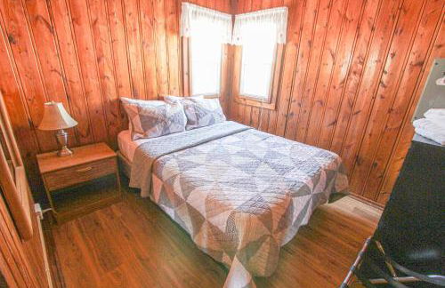 Sunnyside Combined 6BR 3BA Lakefront Retreat - Foto 11