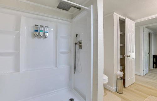 Crosby Huffman Hideaway Serene Escape with Yard - Foto 16