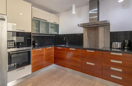 VACATION MARBELLA I Private HEATED Swimming pool, Walking distance to Puerto Banus, Security 24-7, BBQ, WiFi - Photo 40