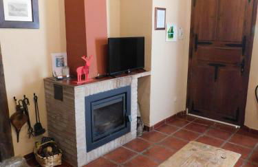 Casa Rurales Cimera y Brincalobitos - Photo 7