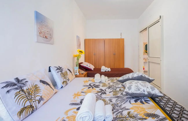 Sirena Apartment in Luxury Villa With Shared Pool - Foto 3