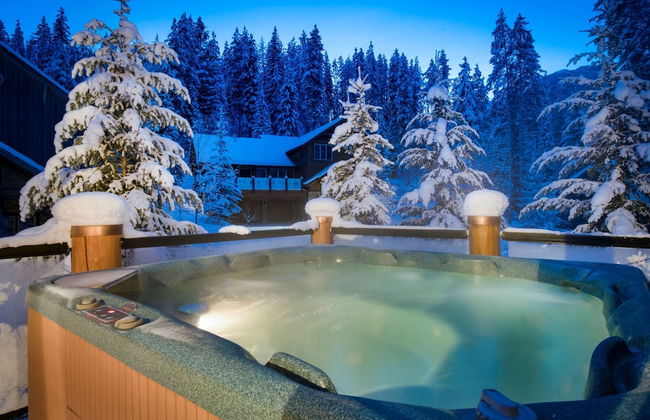 MODERN 4,500 sqft Ski Chalet: 5 Br + 6 Ba | Pool Table | Pool + PRIVATE Hot Tub - Photo 37