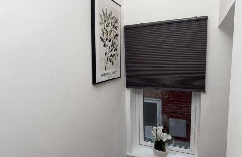 Spacious 3 Bed House Perfect for Contractors & Families with free Wi-fi and Parking - Foto 34