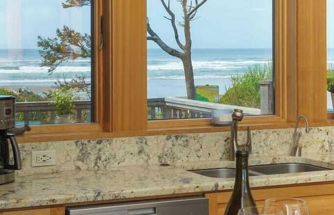 The Castle Rock Estate by Avantstay Steps From Arch Cape Beach w/ Hot Tub & Sauna - Foto 19