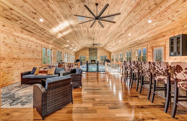 Grand Timber by Avantstay Indoor Pool Sauna Sports Court Game Room More - Foto 32