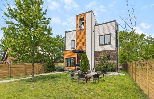 Modern Luxury with Rooftop Deck, 3 mi to Downtown - Foto 9