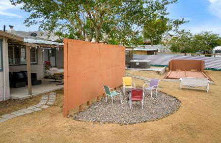 Fable by Avantstay 2 Unique Spaces, w/ Bowling, Hot Tub, Fire Pit, Large Yard - Foto 68