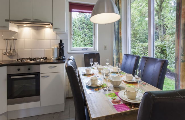 Detached House With Garden Near the Sea - Photo 9