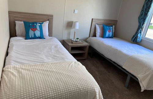 Beautiful 2-Bedroom Lodge with Spectacular Views - Photo 14