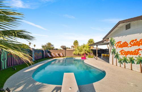 Gorgeous 4-bed home with Golf, Pool, & Hot Tub! - Photo 30